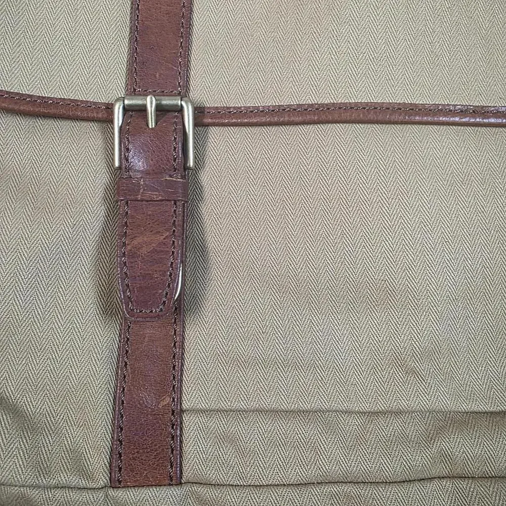 Fossil Canyon Beige Messenger Bag With Leather Detailing And Adjustable Strap